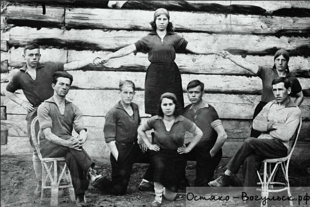 Женщина после революции. Комсомольцы 20-х годов. Комсомольцы 1920 года. Молодежь 30-х годов. Театр 30-х годов.